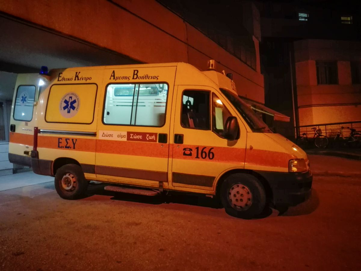 Τροχαίο στην Πειραιώς: Αυτοκίνητο παρέσυρε 5 άτομα, μεταξύ τους 3 παιδιά