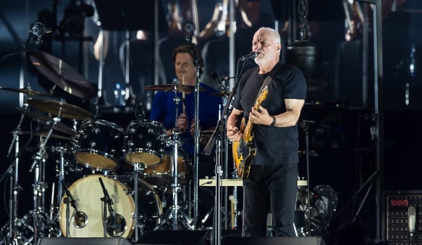 Οι Pink Floyd επανενώθηκαν μετά από 28 χρόνια για να στηρίξουν τον Ουκρανικό λαό
