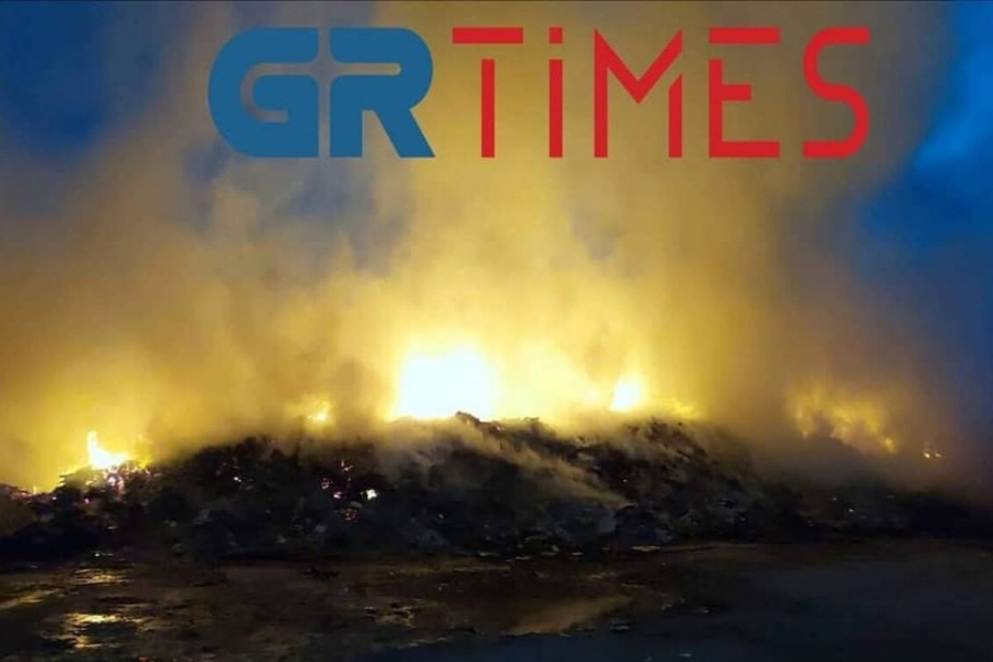 Θεσσαλονίκη: Υπό πλήρη έλεγχο η φωτιά σε χωματερή στον Εύοσμο - Εμπρησμό καταγγέλλει ο δήμαρχος
