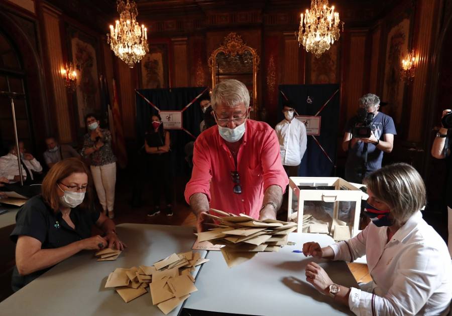 Δημοτικές εκλογές στη Γαλλία: Πανηγυρίζει ο Φιλίπ και η ακροδεξιά - Επανεκλέγεται η Άν Ινταλγκό στο Παρίσι