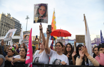 Αργεντινή: Χιλιάδες διαδηλώτριες στους δρόμους, στον απόηχο ακόμη μιας γυναικοκτονίας
