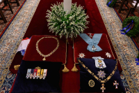 Κηδεία τέως: Οι «γαλαζοαίματοι» που παραβρέθηκαν στην κηδεία (Φωτογραφίες)