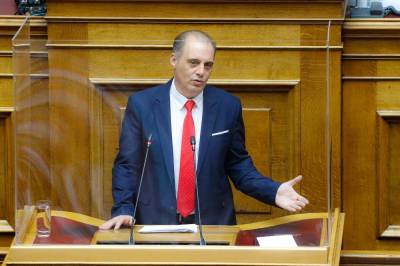 Βελόπουλος: Τα πτυχία του διαψεύδονται από την Κύπρο