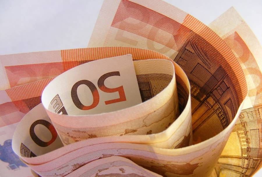 Βήμα βήμα η αίτηση για το επίδομα 800 ευρώ στην πλατφόρμα της ΑΑΔΕ