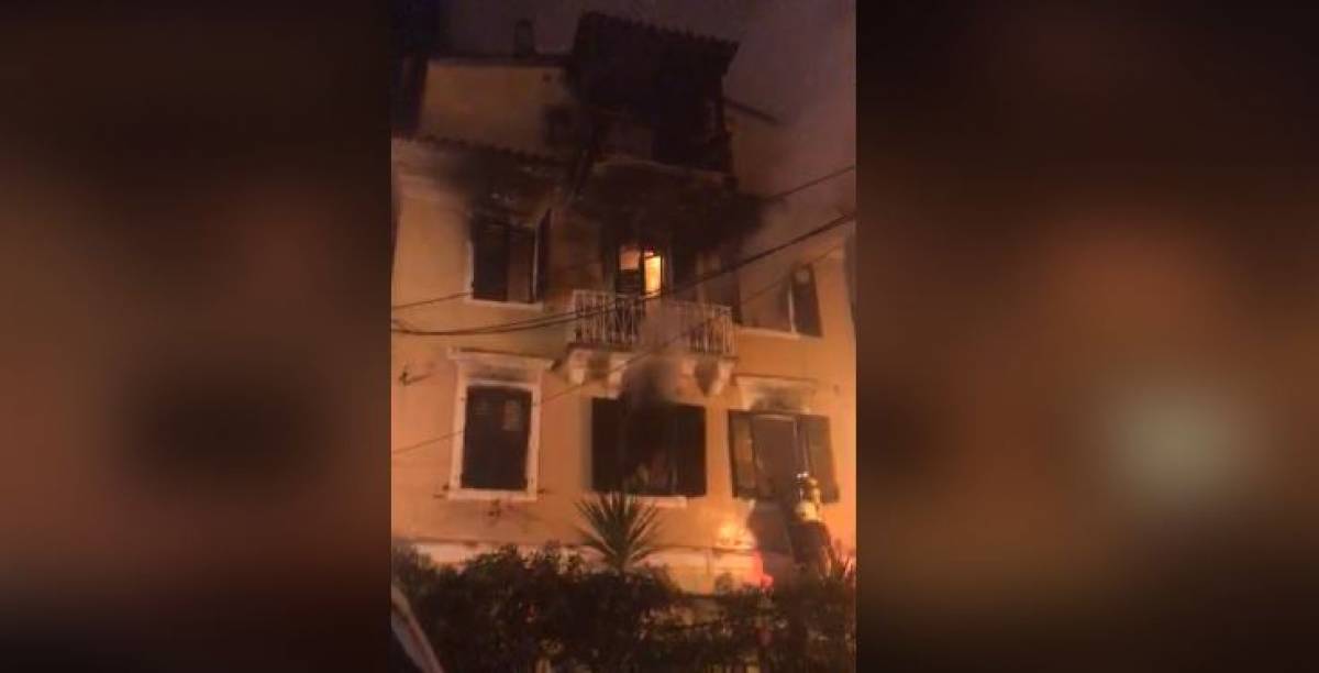 Κέρκυρα: Μεγάλη φωτιά σε τριώροφη μονοκατοικία - Γυναίκα με παιδί πήδηξε στο κενό (video)