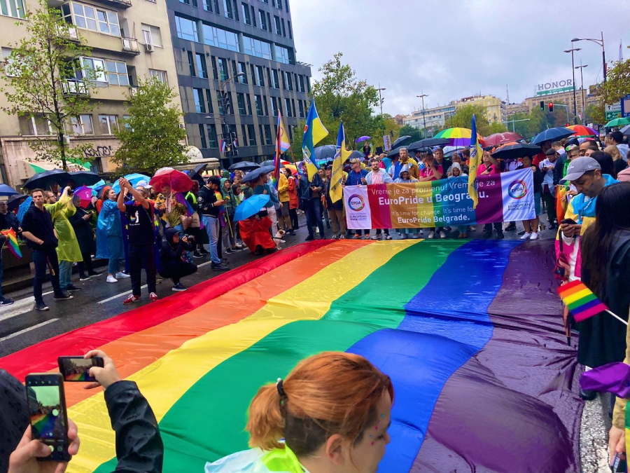 Σερβία: Διεξήχθη το EuroPride 2022 παρά τις αντιδράσεις – Τραγούδησε η Κατερίνα Στικούδη (Βίντεο)