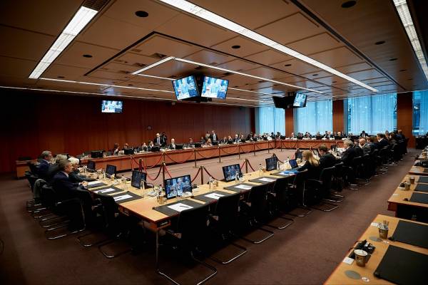 Reuters για Eurogroup: Έρχεται πακέτο συμβιβασμού - Τα νέα μέτρα που εξετάζονται κατά του κορονοϊου