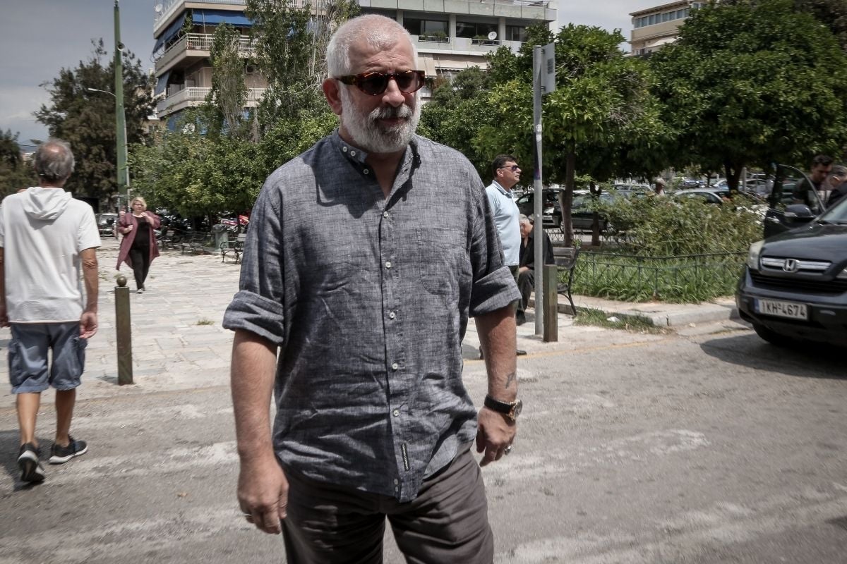 Στα δικαστήρια ο Πέτρος Φιλιππίδης – Μπήκε από την πόρτα του κυλικείου