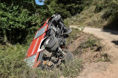 Ηλεία: Ανετράπη πυροσβεστικό όχημα που πήγαινε σε φωτιά, 2 τραυματίες