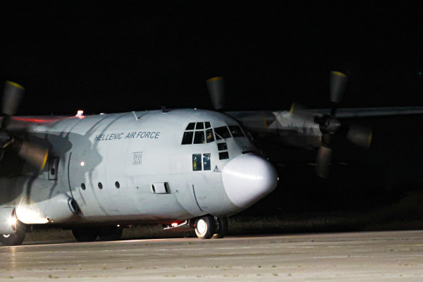 Σουδάν: Έφτασε την Ελευσίνα το C-130 με τους 39 απεγκλωβισμένους