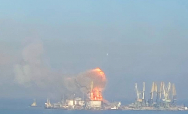 Χάος σε ουκρανικό λιμάνι: Οι Ουκρανοί κατέστρεψαν το ρωσικό πλοίο Όρσκ