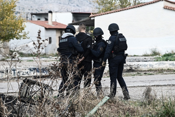 Δυτική Αττική: Νέα ευρεία επιχείρηση της αστυνομίας - 6 συλλήψεις (Βίντεο)