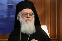 Κορονοϊός: Παίρνει εξιτήριο ο Αρχιεπίσκοπος Αλβανίας, Αναστάσιος
