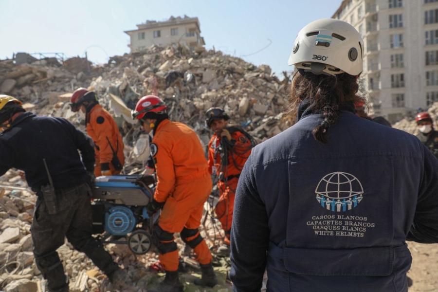 Τουρκία: Τα «θαύματα» συνεχίζονται - Ανέσυραν ζωντανά τρία άτομα μετά από 9 μέρες κάτω από τα ερείπια