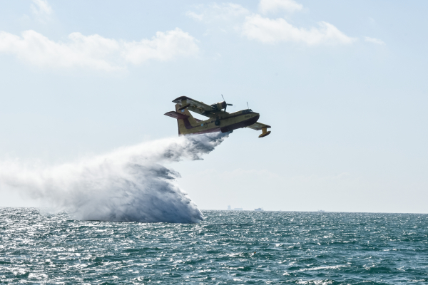 Δείτε φωτογραφίες από το εντυπωσιακό air show της Πολεμικής Αεροπορίας στον Φλοίσβο