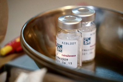 Εμβόλιο AstraZeneca: Η Δανία σταματάει οριστικά τους εμβολιασμούς
