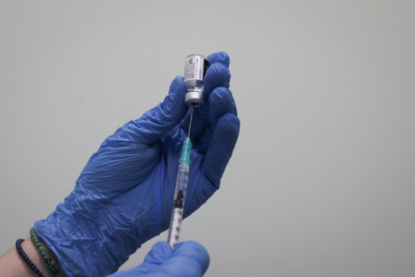 Γεννηματάς: Υψηλό τίτλο αντισωμάτων ανέπτυξε το 92% των εμβολιασθέντων στο Γεννηματάς