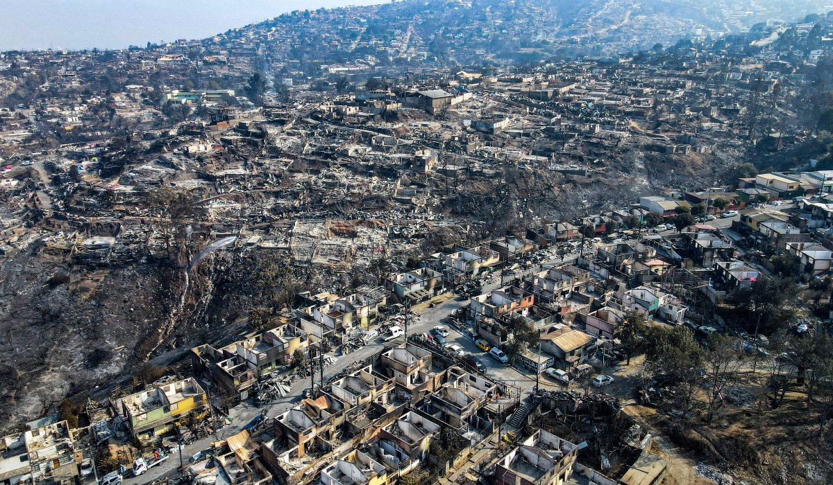 Έσβησαν οι φονικές φωτιές στη Χιλή: 131 νεκροί, 15.000 καμένα σπίτια και εικόνες Αποκάλυψης