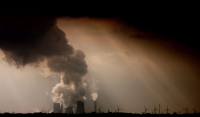 Αποκάλυψη Guardian: Ενεργειακοί γίγαντες σχεδιάζουν έργα με «βόμβες άνθρακα» - SOS για το κλίμα