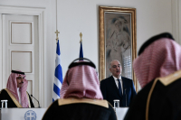 Ελλάδα και Σαουδική Αραβία προσηλωμένες στην ενίσχυση των διμερών τους σχέσεων