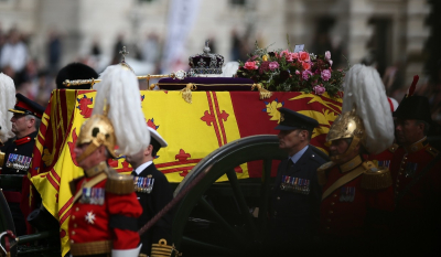 Βασίλισσα Ελισάβετ: Περίπου 30 εκατ. τηλεθεατές παρακολούθησαν την κηδεία της στο BBC