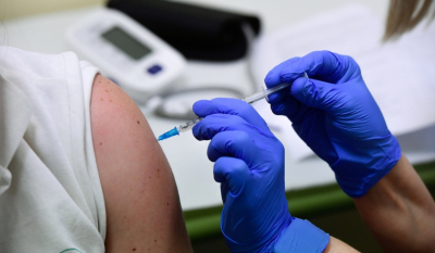 Γερμανία: Διαφωνίες ειδικών για τον υποχρεωτικό εμβολιασμό