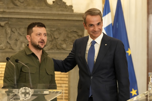 Πιο βαθιά εμπλοκή της Ελλάδας στον πόλεμο: Προς υπογραφή διμερούς Συμφώνου Ασφαλείας με την Ουκρανία