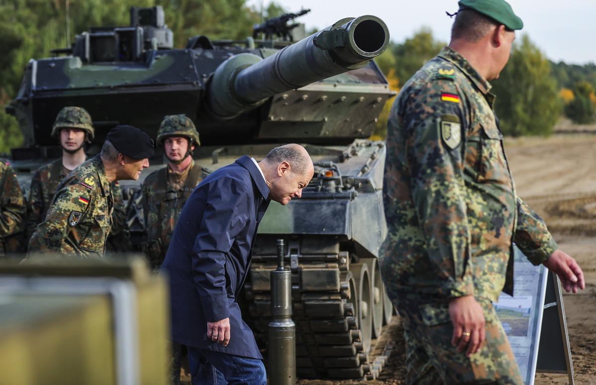 «Λύγισε» ο Σολτς - Ανακοινώνει την αποστολή Leopard στην Ουκρανία