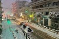 Σφοδρή χιονόπτωση σε όλη τη Μαγνησία - Κλειστά τα σχολεία, μάχη να κρατηθούν ανοιχτοί οι δρόμοι
