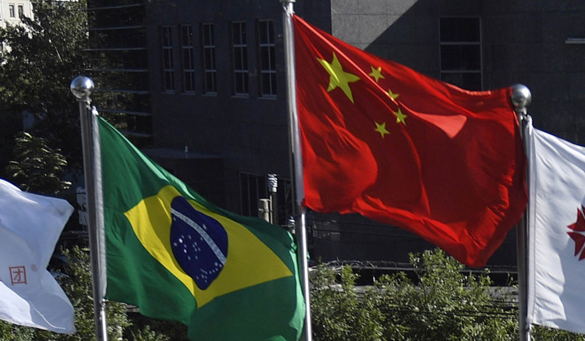 Η Βραζιλία και η Κίνα σύναψαν εμπορική συμφωνία για να εγκαταλείψουν το αμερικάνικο δολάριο