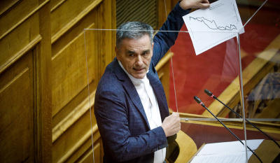 Ο Τσακαλώτος εξηγεί γιατί ο ΣΥΡΙΖΑ ψήφισε 55 άρθρα του εργασιακού