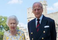 Βρετανία: Εμβολιάστηκαν η βασίλισσα Ελισάβετ και ο πρίγκιπας Φίλιππος