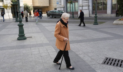 Αλαλούμ με το έκτακτο επίδομα 200 - 300 ευρώ σε συνταξιούχους: Ιδού τα λάθη
