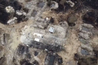 Οι Ρώσοι έσκαψαν τάφρους σε περιοχή υψηλής ραδιενέργειας κοντά στο Τσερνόμπιλ - Δείτε βίντεο drone