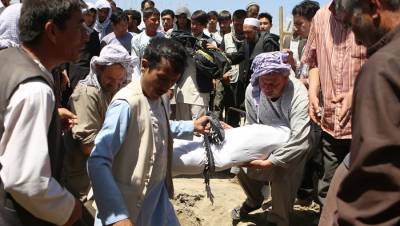 Δεκάδες νεκροί από έκρηξη σε γαμήλια τελετή στην Καμπούλ
