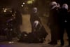 Νέα Σμύρνη: Ανατροπή στο ξυλοδαρμό αστυνομικού - Βίντεο «αθωώνει» τον δράστη;