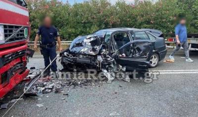 Φθιώτιδα: Θανατηφόρο τροχαίο - Αυτοκίνητο καρφώθηκε σε νταλίκα