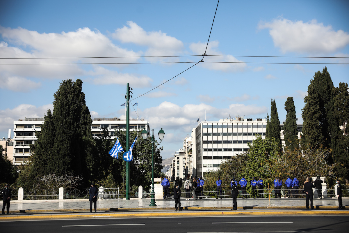 28η Οκτωβρίου: Κλειστοί δρόμοι σε Αθήνα και Πειραιά σήμερα – Τι ισχύει στη Θεσσαλονίκη