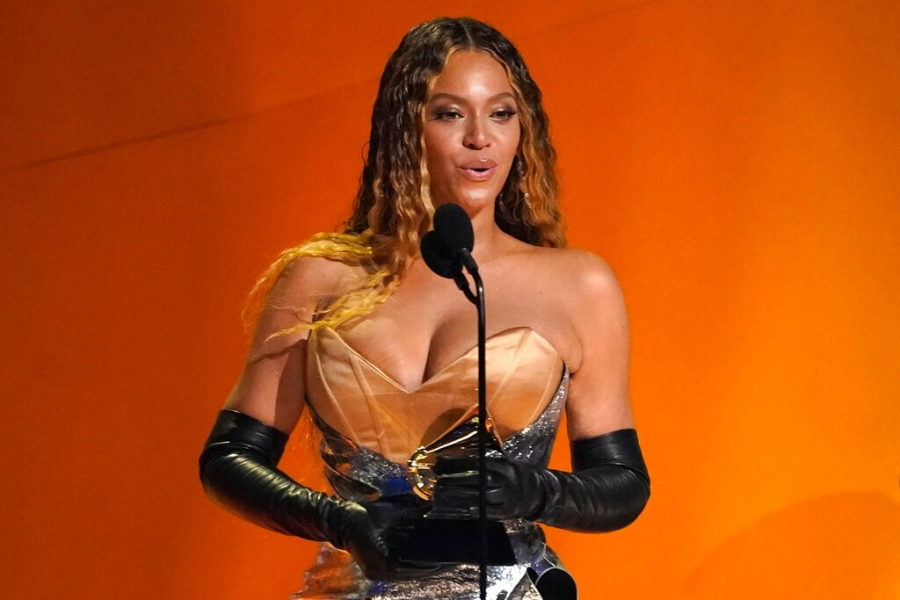 Beyoncé: Παρανάλωμα της φωτιάς το πατρικό της στο Χιούστον