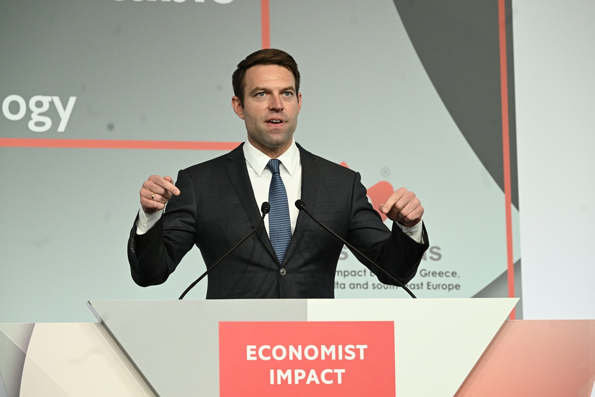 Ο Κασσελάκης στον Economist: Κρατικοδίαιτη η οικονομία και η ανάπτυξη - Σε κρίση στέγη, Παιδεία και Υγεία