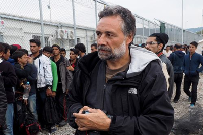 Προσφυγικά: Πηλός αδειάζει Οικονόμου - Κύμα αντιδράσεων για την προσαγωγή του φωτορεπόρτερ