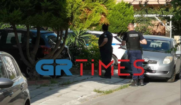 Δολοφονία 35χρονου στη Θεσσαλονίκη: Τέσσερις κάλυκες εντοπίστηκαν στο σημείο της ενέδρας θανάτου