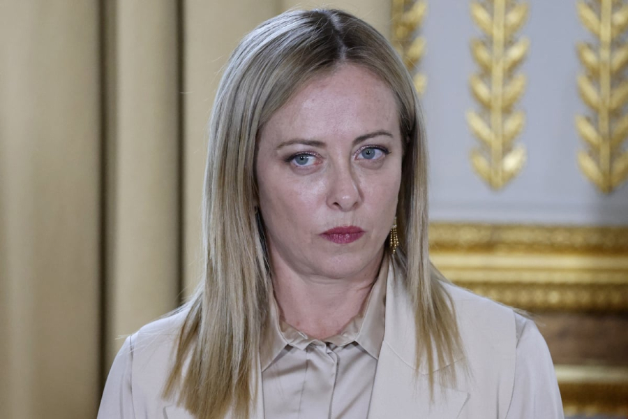 Η Μελόνι «παραίτησε» διπλωματικό σύμβουλο μετά τη φάρσα Ρώσων ηθοποιών