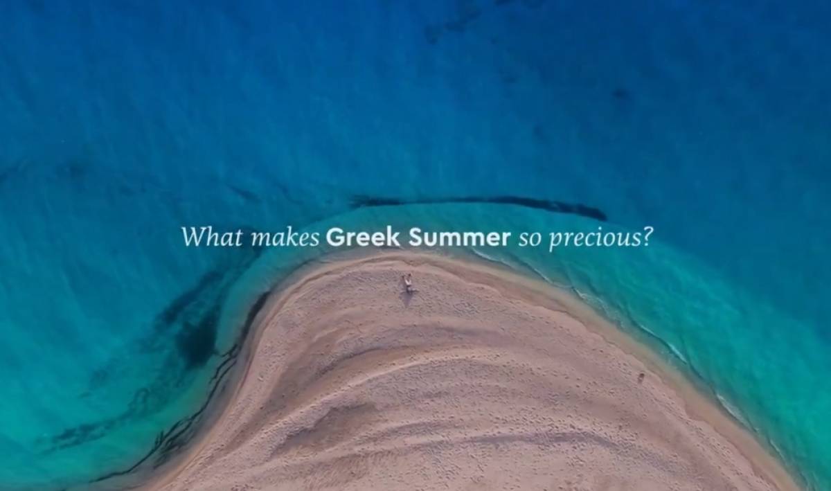 Πυρά ΣΥΡΙΖΑ για την «κλεμμένη καμπάνια» για τον τουρισμό - «Καραμπινάτο fake news» απαντά ο Πέτσας