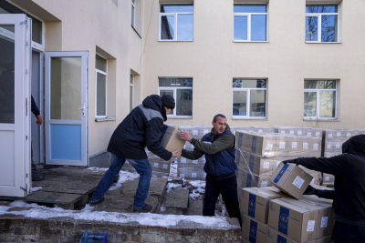 Νέα σκάνδαλα στην Ουκρανία: Δύο υπουργοί πωλούσαν στη «μαύρη αγορά» την ανθρωπιστική βοήθεια