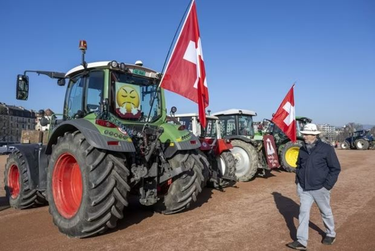 Ελβετία: Και στη Γενεύη τα τρακτέρ στους δρόμους - Η πρώτη κινητοποίηση των αγροτών στη χώρα