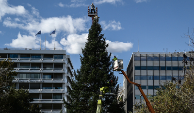 Την Πέμπτη ανάβει το χριστουγεννιάτικο δέντρο στο Σύνταγμα – Όλες οι εκδηλώσεις του Δ. Αθηναίων