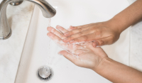 Αυτό το λάθος κάνουμε με το υγρό σαπούνι - Ο κίνδυνος με τα βακτήρια