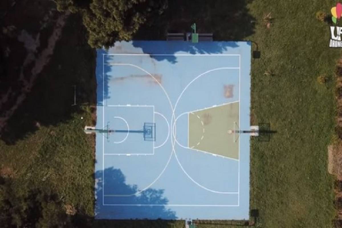 Το πιο αστείο γήπεδο μπάσκετ βρίσκεται κάπου στα Μεσόγεια Αττικής