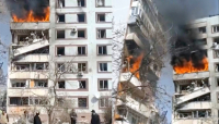 Ουκρανία: Ένας νεκρός από ρωσικό πλήγμα στη Ζαπορίζια - Στις φλόγες πολυκατοικία (βίντεο)